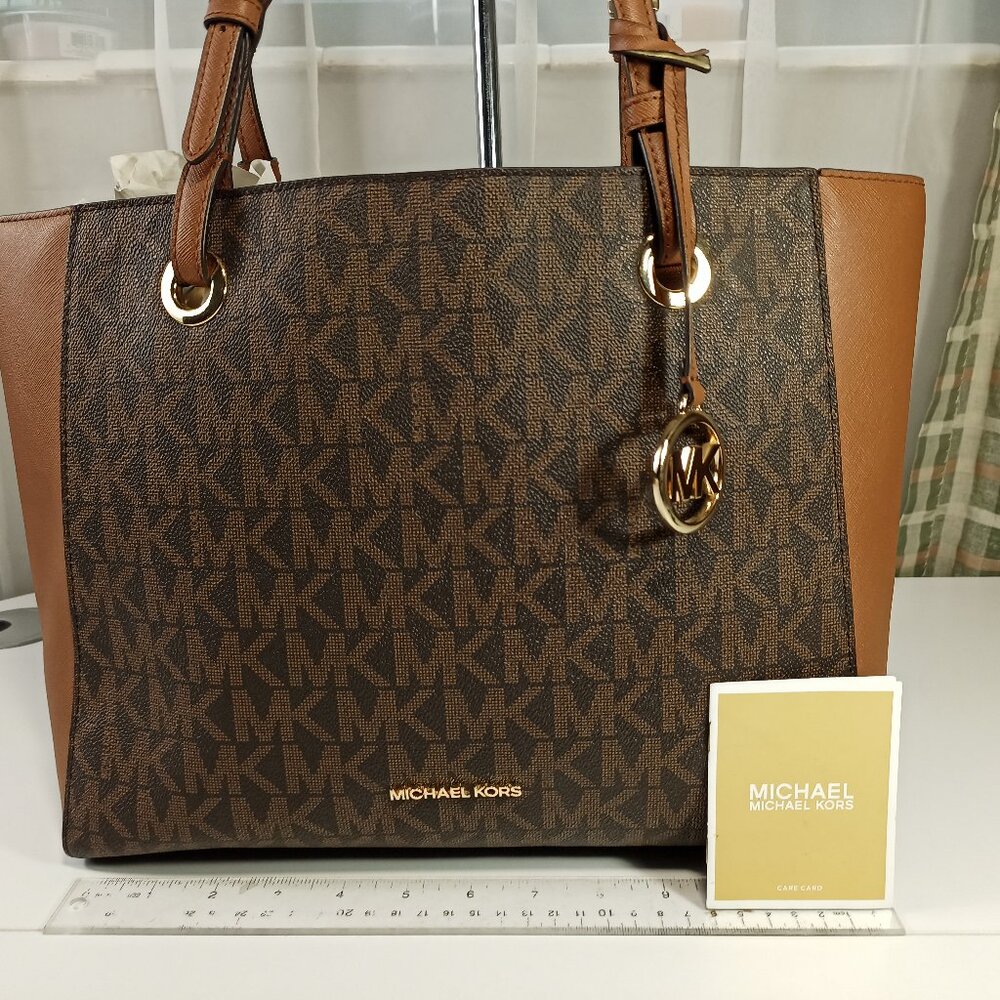 Michael Kors Walsh Large Brown Tan